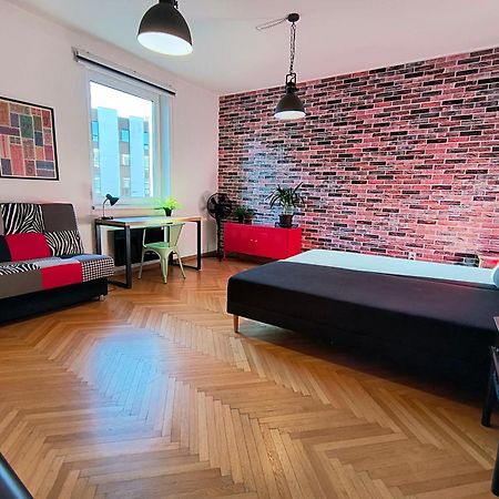 Big Stay - 4 Bedroom, 2 Bathroom Central Apartment With Ac Bratislava Exterior foto
